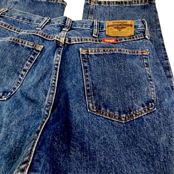 Men's Wrangler Relaxed Fit Jeans 34 x 30 5 Pocket Med. Wash Excellent Condition - Picture 8 of 8